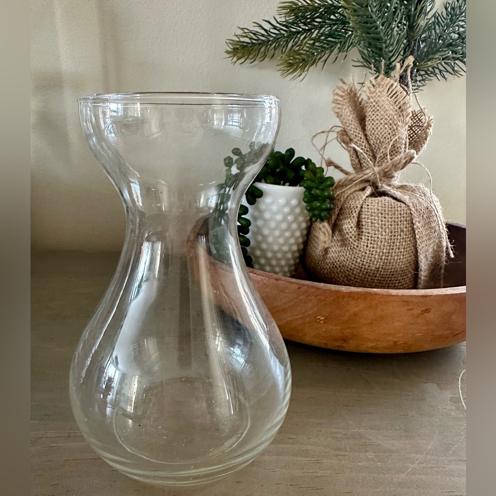 Elegant Clear Glass Vase